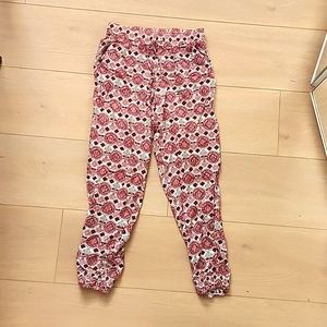 H&M Stylish jogger pants, elastic waist, elastic cuffs with pockets. 36" long